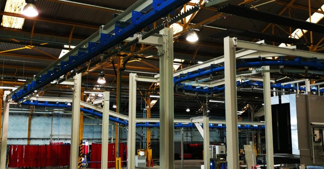 power and free, dropsecties, kettingbanen, kettingbaansysteem, monorailsysteem, GIS-takels, cleantrack, bovenloopkranen, zwenkkranen, intern transportsysteem, traversekranen, verdeelbrug, spuitrobots, peodercoatingstraat, poedercoatcabine, moffelovens, baden